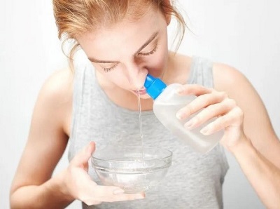 新型コロナ、「陽性判定後早期の生理食塩水による鼻洗浄」で重症化リスク低減の可能性